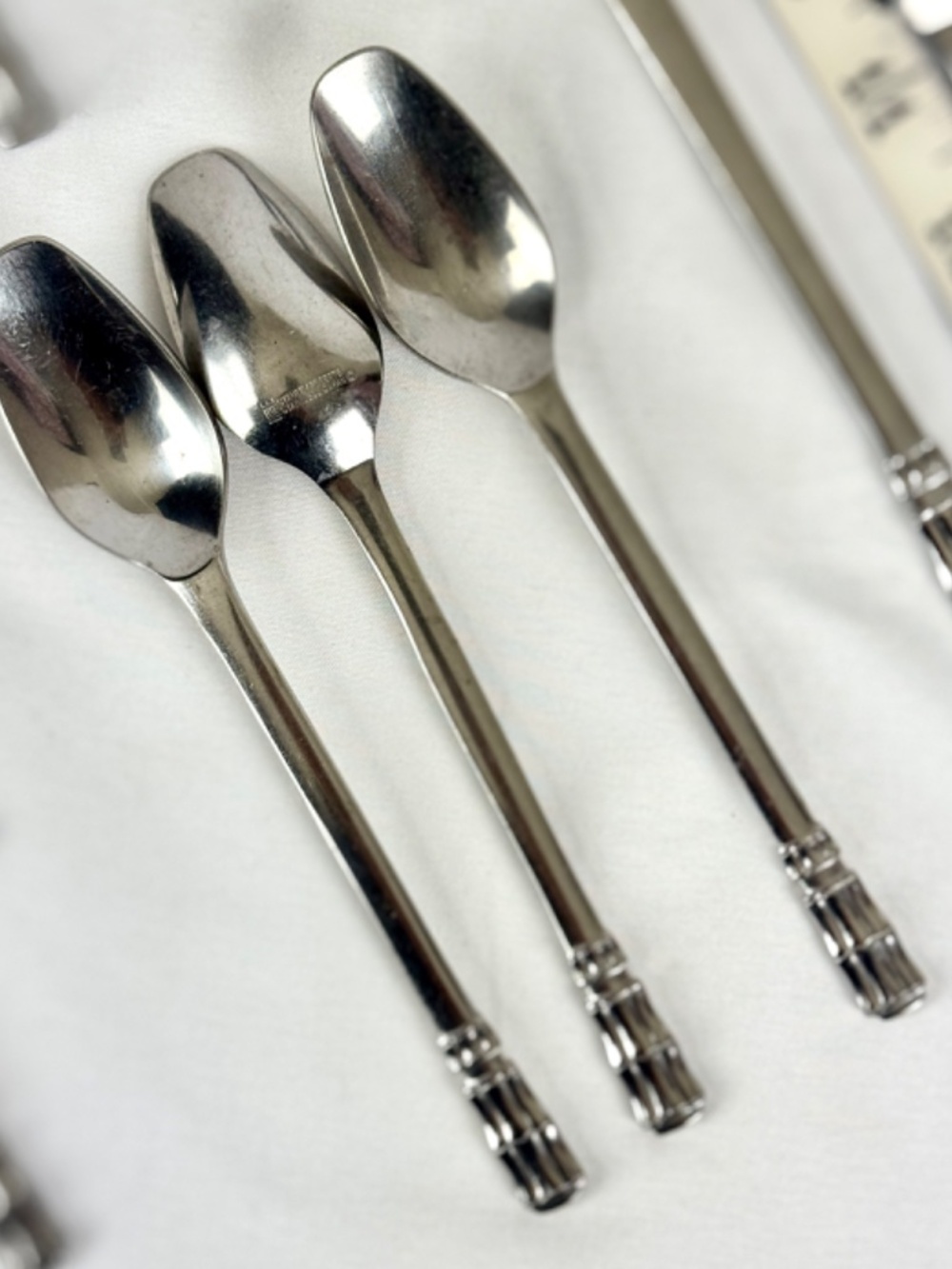 25 pc Vintage Stanley Roberts Stainless Turanook 12 Teaspoons 9 Forks Knives